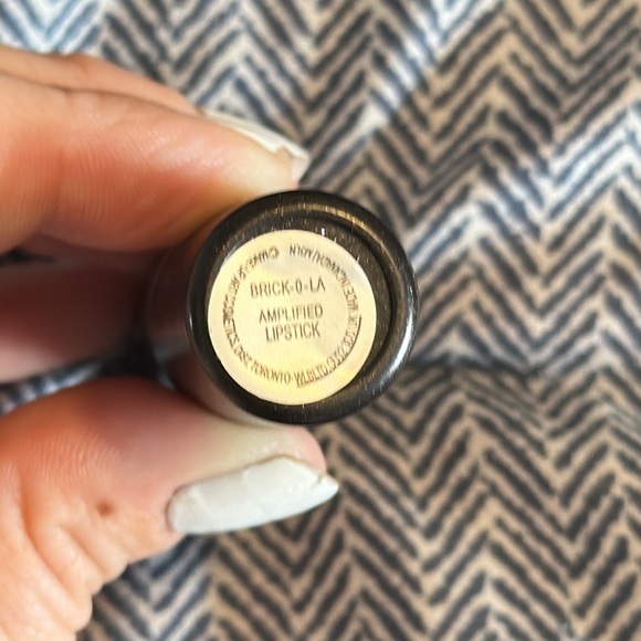 MAC Lipstick - Brick-O-La - Picture 2 of 3